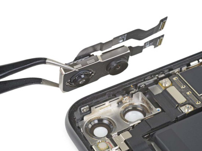 Замена нижнего микрофона iPhone 11 Замена нижнего микрофона iPhone 11