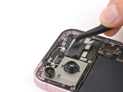 Замена основной камеры iPhone 15 Замена основной камеры iPhone 15