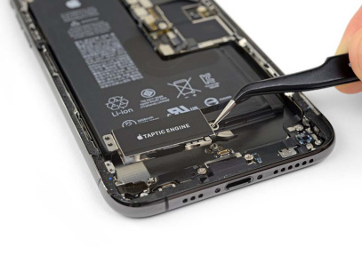 Замена вибромотора iPhone XS Max Замена вибромотора iPhone XS Max