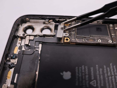 Замена антенны NFC iPhone 11 Pro Замена антенны NFC iPhone 11 Pro