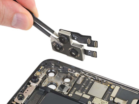 Замена микрофона основной камеры iPhone 11 Pro Замена микрофона основной камеры iPhone 11 Pro