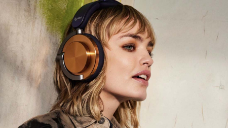 Беспроводные наушники Dyson OnTrac Ceramic Cinnabar, черный/красный Беспроводные наушники Dyson OnTrac Ceramic Cinnabar, черный/красный