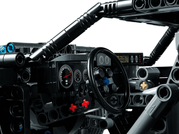 Конструктор LEGO Technic "Бэтмен: Бэтмобиль" (42127)