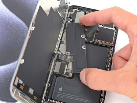 Ремонт материнской платы iPhone 15 Pro Ремонт материнской платы iPhone 15 Pro