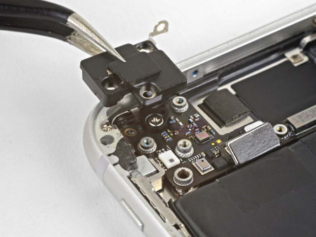 Замена микрофона основной камеры iPhone 8 Замена микрофона основной камеры iPhone 8